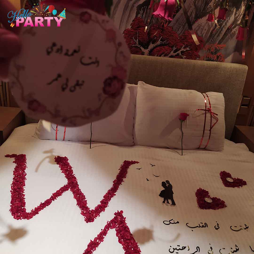 رومنسية-ورد طبيعي-ورد صناعي-ورق الورد-شمع-شموع-زوج-زوجة-راحة-استرخاء-أجواء رومنسية-يعشقها-عشق - بلاد الغربة-اوربا-كندا-اهتمام-حماسة-حب-غرام-موعد-أسئلة-يتحدث كثيراً-خجل-تردد-ارتباط-سعيد-النية الصافية-الصادقة-الاهتمام المتبادل-تنظيم-حفلات-و-مناسبات-في-