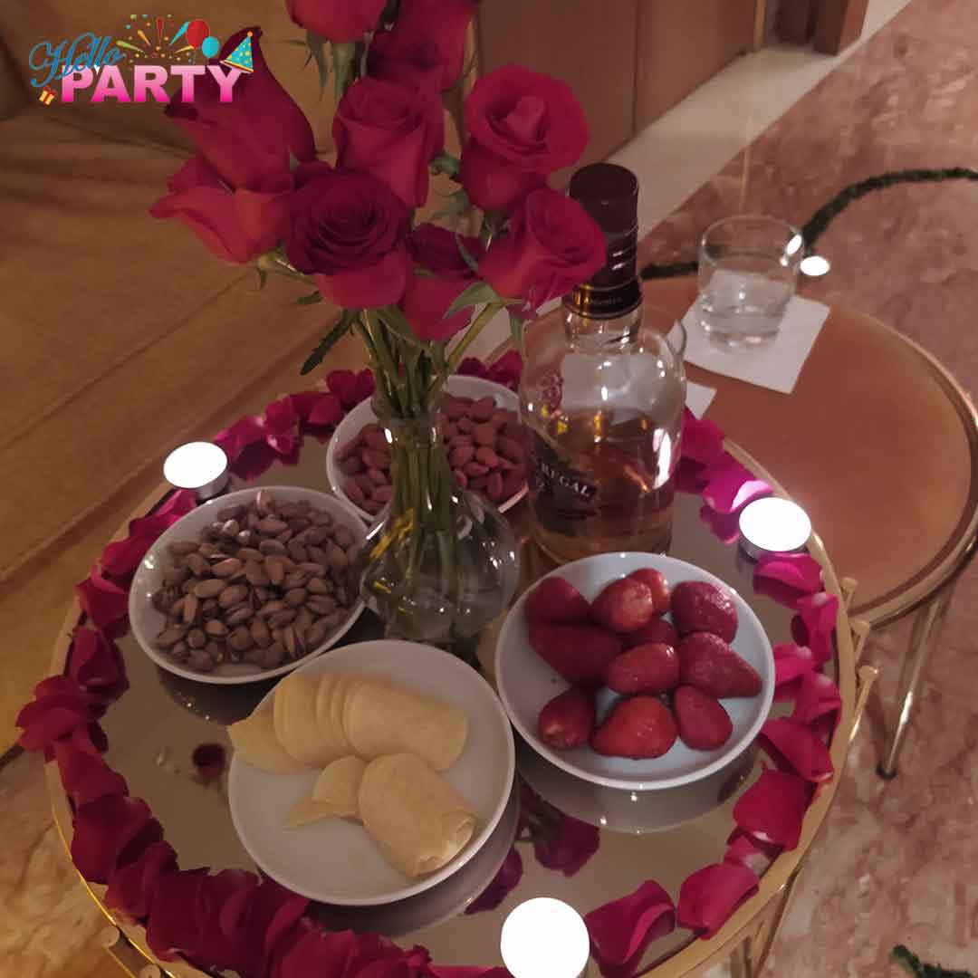 رومنسية-ورد طبيعي-ورد صناعي-ورق الورد-شمع-شموع-زوج-زوجة-راحة-استرخاء-أجواء رومنسية-يعشقها-عشق - بلاد الغربة-اوربا-كندا-اهتمام-حماسة-حب-غرام-موعد-أسئلة-يتحدث كثيراً-خجل-تردد-ارتباط-سعيد-النية الصافية-الصادقة-الاهتمام المتبادل-تنظيم-حفلات-و-مناسبات-في-